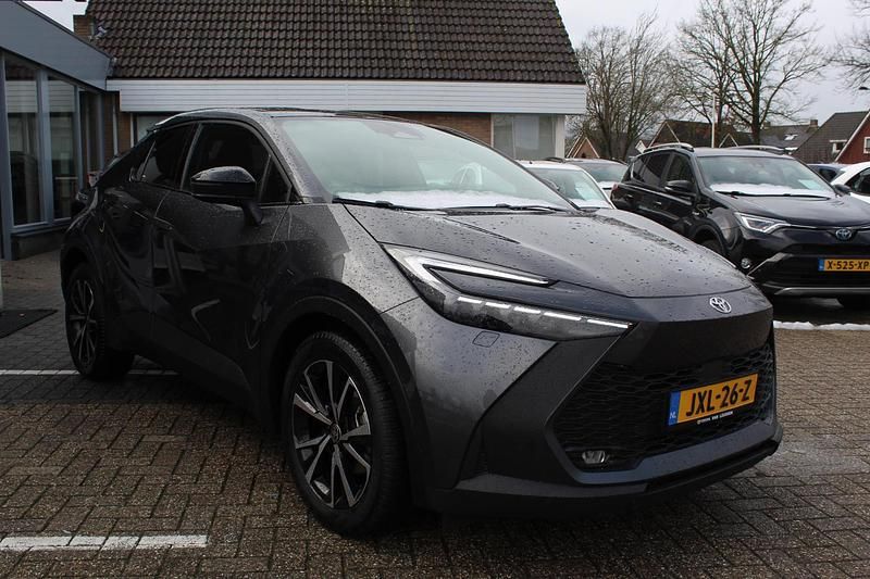 Occasion Toyota C-HR Edition 140 PK (102 kW) 2026 Grijs SUV