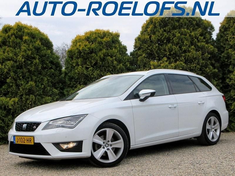 Wit Gebruikt 2015 Seat Leon FR Stationwagen | € 11.490 (Eerlijke prijs) - Afbeelding 1/4