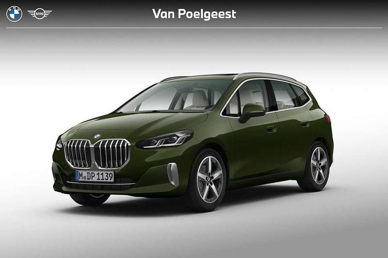 Groen, metallic lak Nieuw 2025 BMW 218 Active Tourer Luxury Line MPV | € 57.893 - Afbeelding 1/4