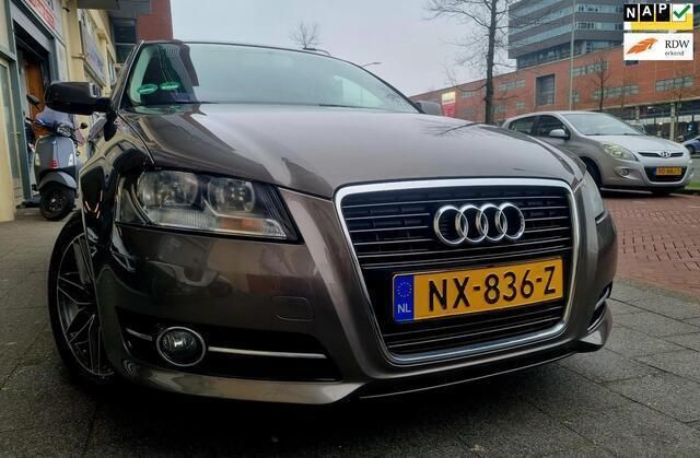 Grijs Gebruikt 2011 Audi A3 Sportback Ambition Hatchback | € 7.999 (Eerlijke prijs) - Afbeelding 1/4