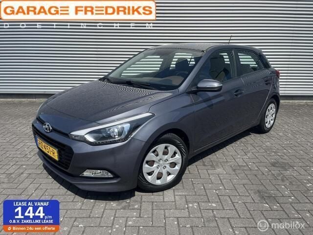 Grijs Gebruikt 2018 Hyundai i20 Comfort Hatchback | € 8.750 (Goede deal) - Afbeelding 1/4