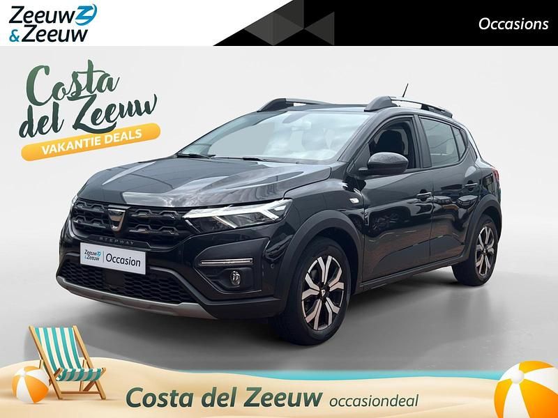 Zwart Gebruikt 2021 Dacia Sandero Essentiel Hatchback | € 15.440 (Iets duurder) - Afbeelding 1/4