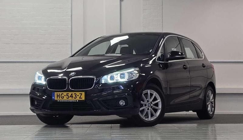 Zwart Occasion 2015 BMW 218 Active Tourer MPV | € 11.244 (Eerlijke prijs) - Afbeelding 1/3