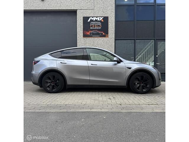 Occasion Tesla Model Y 219 kW (299 PK) 2024 Zilver SUV