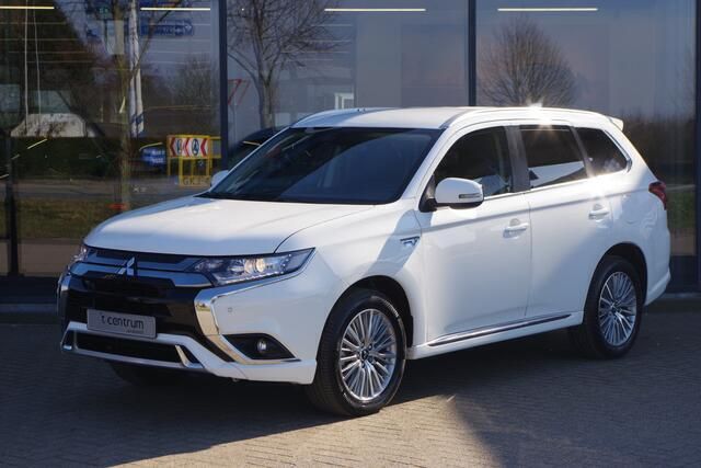 Wit, metallic lak Gebruikt 2019 Mitsubishi Outlander SUV | € 23.350 (Eerlijke prijs) - Afbeelding 1/4