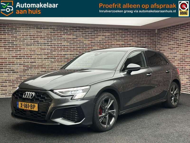 Grijs, metallic lak Gebruikt 2021 Audi A3 Sportback e-tron Competition Sedan | € 28.500 (Goede deal) - Afbeelding 1/4