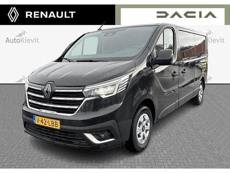 Zwart Gebruikt 2024 Renault Trafic Van | € 29.950 (Iets duurder) - Afbeelding 1/4