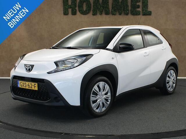 Wit Occasion 2024 Toyota Aygo X Play SUV | € 16.450 (Goede deal) - Afbeelding 1/4