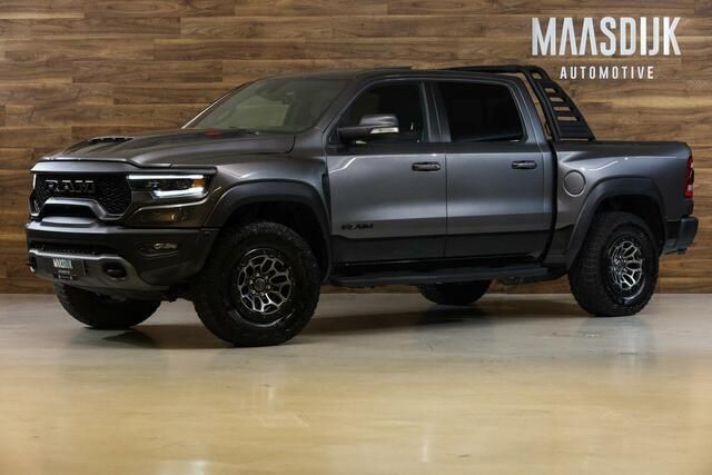 Grijs Gebruikt 2022 Dodge Ram Pickup | € 99.740 (Eerlijke prijs) - Afbeelding 1/4