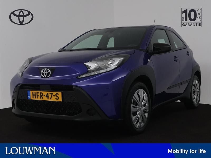 Blauw Gebruikt 2025 Toyota Aygo X Play SUV | € 18.945 (Goede deal) - Afbeelding 1/4