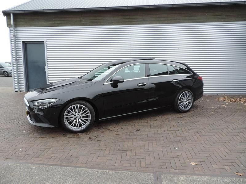 Occasion Mercedes CLA200 Business 165 PK (121 kW) 2021 Zwart Stationwagen