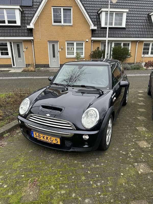 Zwart Gebruikt 2006 Mini Cooper S Hatchback | € 7.295 (Eerlijke prijs) - Afbeelding 1/4