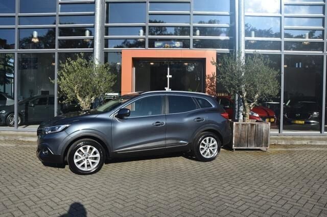 Grijs Gebruikt 2018 Renault Kadjar Intens SUV | € 14.250 (Eerlijke prijs) - Afbeelding 1/4
