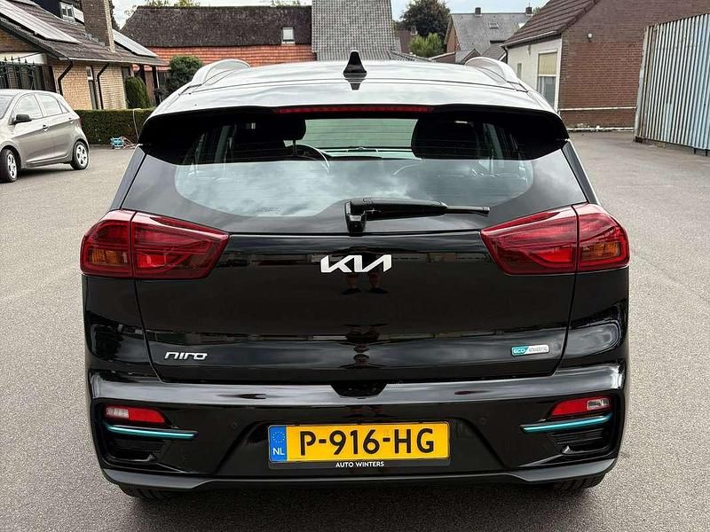 Zwart Gebruikt 2022 Kia Niro SUV | € 23.000 (Super prijs) - Afbeelding 1/4