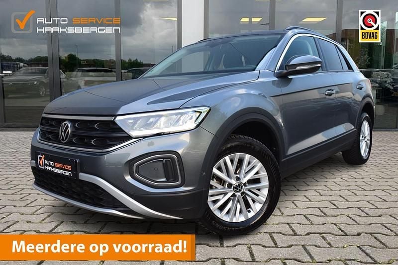 Grijs Gebruikt 2025 VW T-Roc Life SUV | € 26.900 (Goede deal) - Afbeelding 1/4