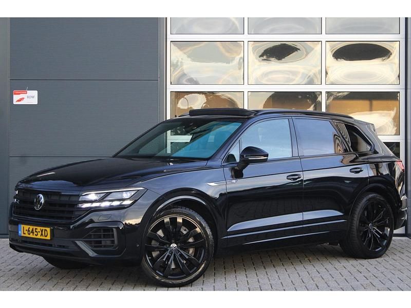 Zwart Gebruikt 2020 VW Touareg R SUV | € 49.900 (Eerlijke prijs) - Afbeelding 1/4