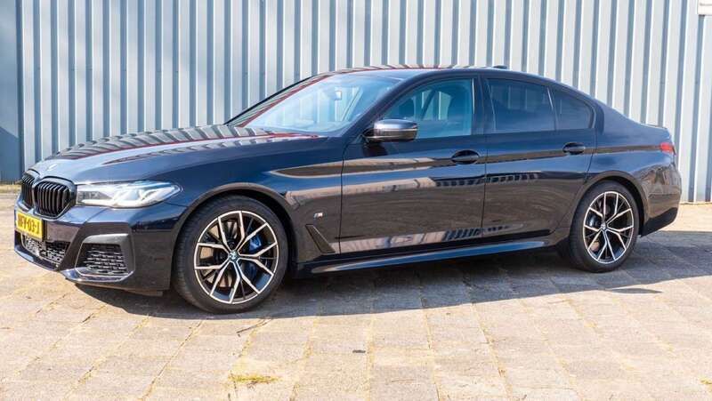 Zwart Gebruikt 2021 BMW 540 M Sport Sedan | € 49.500 (Super prijs) - Afbeelding 1/4