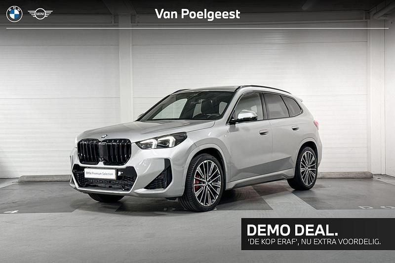 Spacesilber (licht grijs) Gebruikt 2025 BMW X1 M Sport SUV | € 59.900 (Duur) - Afbeelding 1/4