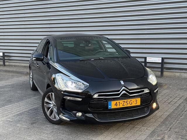 Zwart Gebruikt 2013 Citroën DS5 Chic Hatchback | € 4.750 (Iets duurder) - Afbeelding 1/4