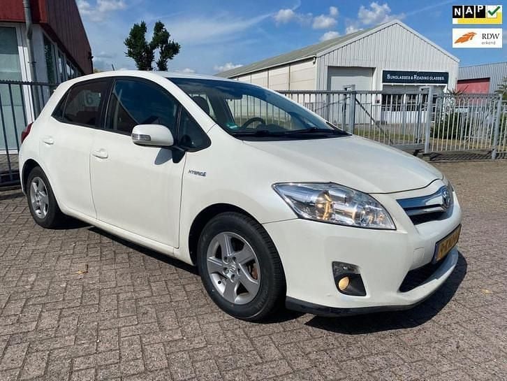 Wit Gebruikt 2010 Toyota Auris Hatchback | € 7.950 (Eerlijke prijs) - Afbeelding 1/4