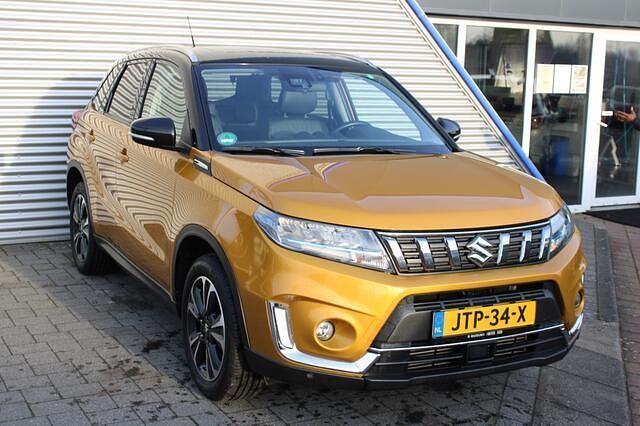 Occasion Suzuki Vitara Style 129 PK (94 kW) 2021 Geel (metallic) SUV