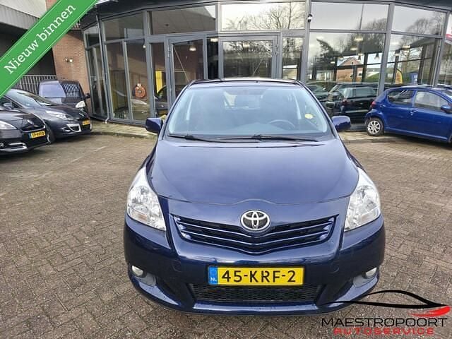 Blauw Occasion 2010 Toyota Verso MPV | € 4.200 (Eerlijke prijs) - Afbeelding 1/4