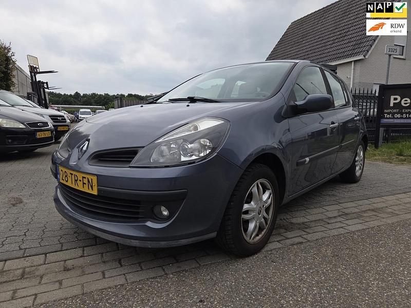 Blauw Gebruikt 2007 Renault Clio II Exception Hatchback | € 1.450 (Goede deal) - Afbeelding 1/4