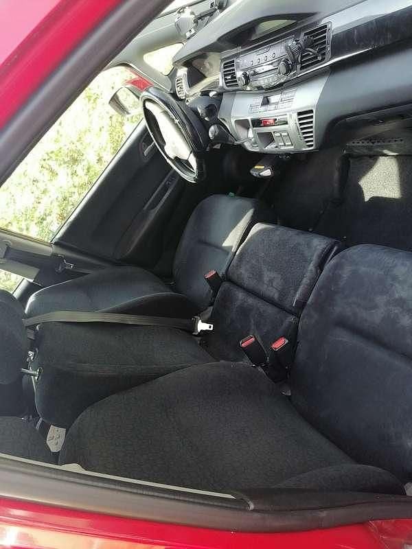 Gebruikt 2006 Honda FR-V Executive MPV | € 1.800 (Goede deal) - Afbeelding 1/4