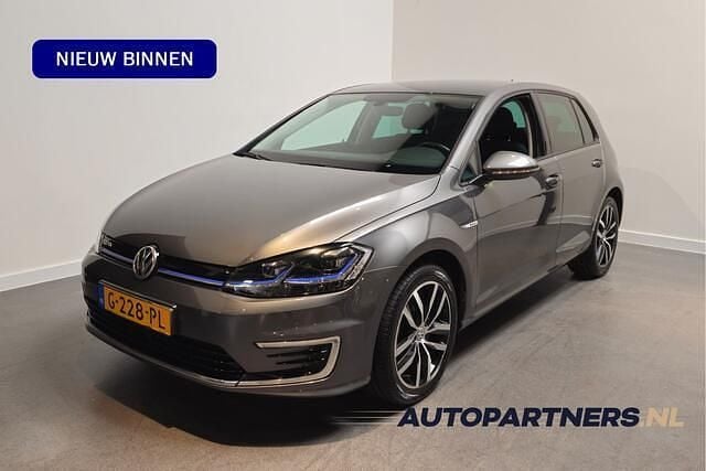 Grijs Gebruikt 2019 VW e-Golf Hatchback | € 12.250 (Eerlijke prijs) - Afbeelding 1/4