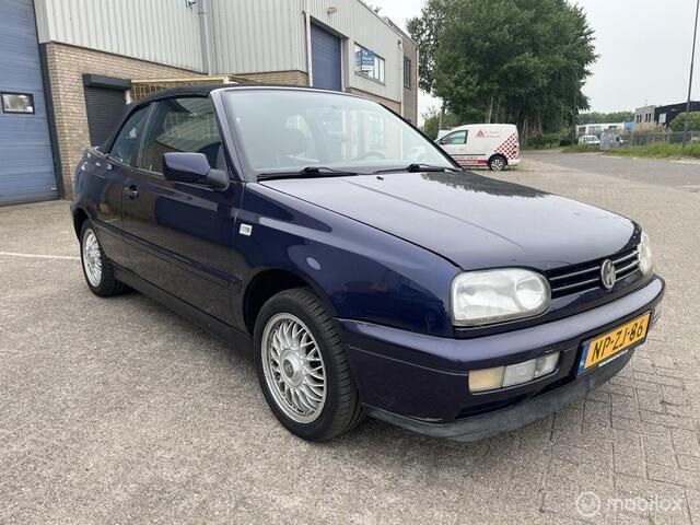 Blauw Gebruikt 1996 VW Golf Cabriolet Cabriolet | € 2.250 (Eerlijke prijs) - Afbeelding 1/4
