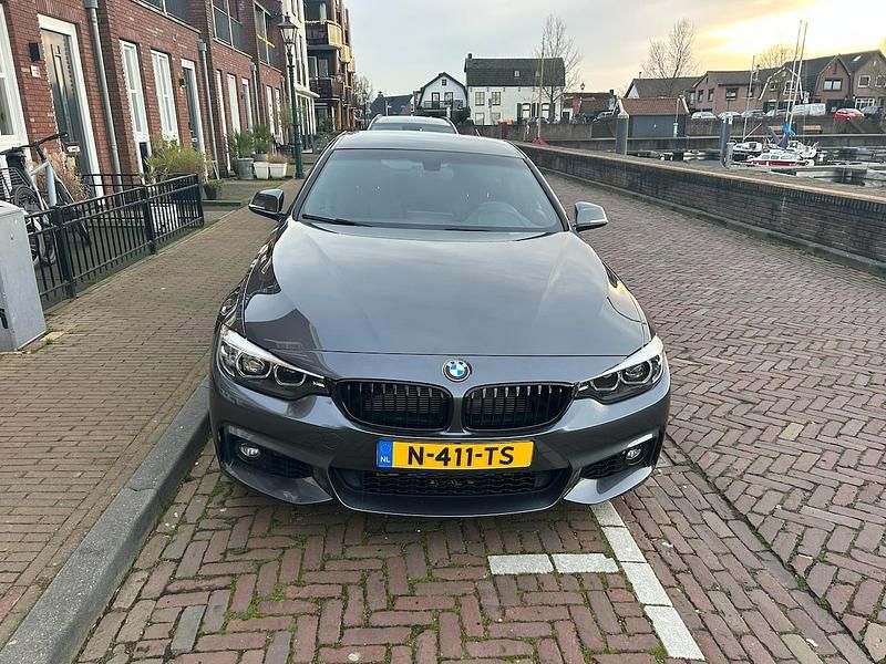 Grijs Occasion 2021 BMW 418 Executive Coupé | € 23.995 (Super prijs) - Afbeelding 1/4