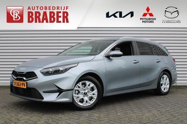 Grijs, metallic lak Gebruikt 2024 Kia Ceed Sportswagon Stationwagen | € 28.250 (Duur) - Afbeelding 1/4