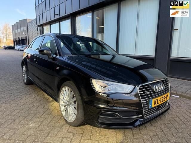 Zwart Gebruikt 2015 Audi A3 Sportback Ambition Hatchback | € 13.950 (Eerlijke prijs) - Afbeelding 1/4