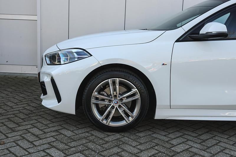 Occasion BMW 118 M Sport 136 PK (100 kW) 2022 Wit Hatchback
