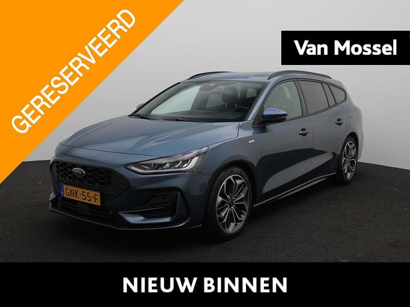 Blauw Occasion 2025 Ford Focus ST-Line X Stationwagen | € 28.445 (Eerlijke prijs) - Afbeelding 1/3