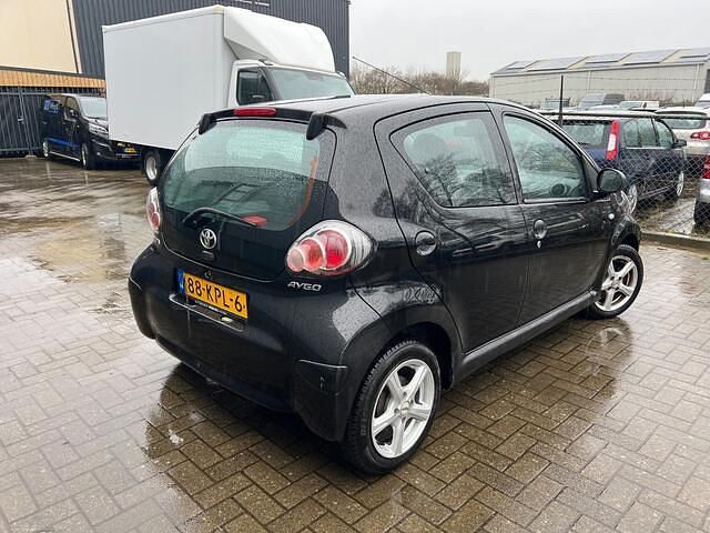 Occasion Toyota Aygo 68 PK (50 kW) 2010 Zwart Hatchback