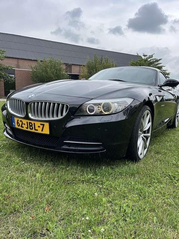 Zwart Occasion 2009 BMW Z4 Cabriolet | € 16.500 (Eerlijke prijs) - Afbeelding 1/4
