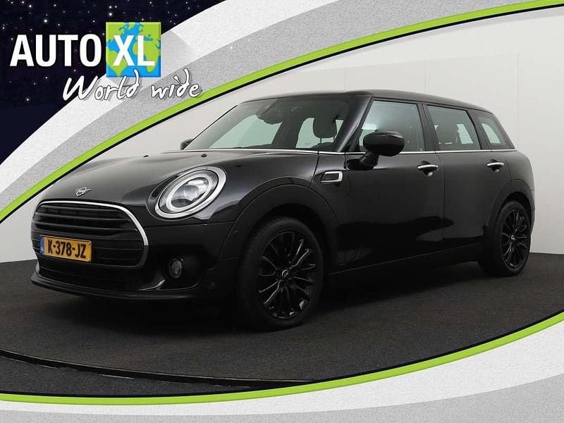 Zwart, metallic lak Gebruikt 2021 Mini Cooper D Clubman Stationwagen | € 24.940 - Afbeelding 1/4