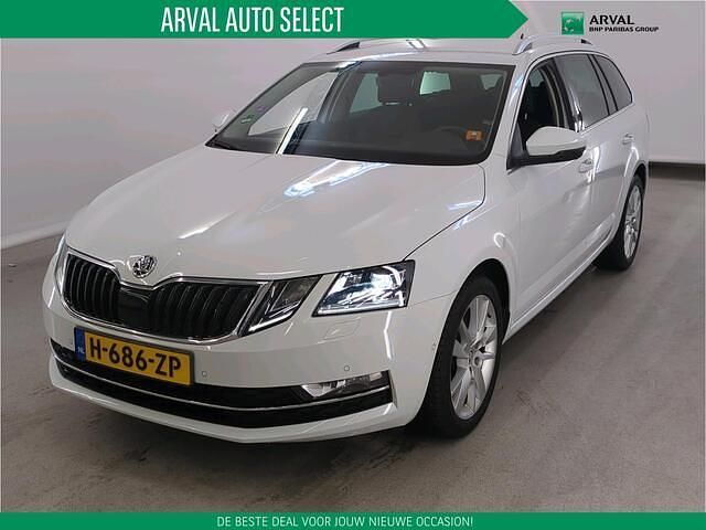 Wit Gebruikt 2020 Skoda Octavia Business Line Stationwagen | € 18.450 (Eerlijke prijs) - Afbeelding 1/3