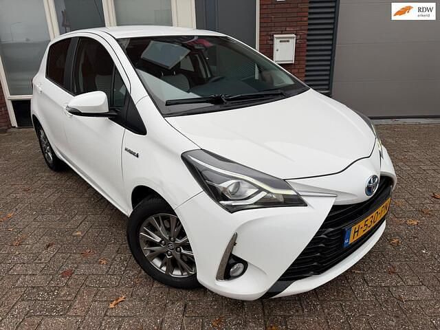 Wit Gebruikt 2020 Toyota Yaris Hatchback | € 14.999 (Super prijs) - Afbeelding 1/4