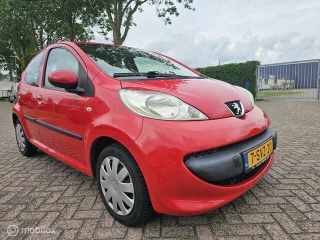 Occasion Peugeot 107 68 PK (50 kW) 2005 Rood Hatchback