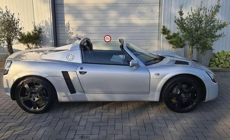 Grijs Gebruikt 2003 Opel Speedster Cabriolet | € 22.325 - Afbeelding 1/4