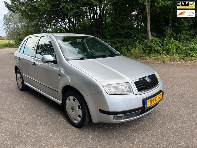 Grijs Gebruikt 2000 Skoda Fabia Comfort Hatchback | € 1.750 (Eerlijke prijs) - Afbeelding 1/4