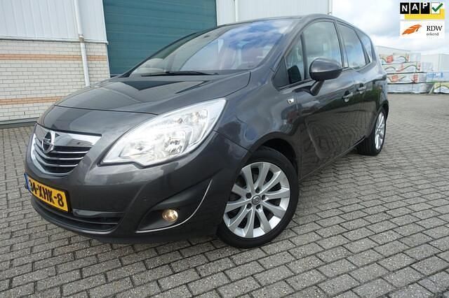 Grijs Occasion 2012 Opel Meriva Cosmo MPV | € 6.750 (Iets duurder) - Afbeelding 1/4