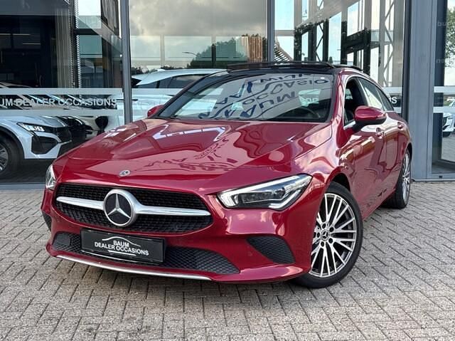Rood Gebruikt 2022 Mercedes CLA200 Shooting Brake Stationwagen | € 25.950 (Eerlijke prijs) - Afbeelding 1/4