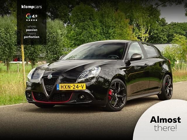 Zwart Gebruikt 2020 Alfa Romeo Giulietta Sprint Hatchback | € 21.700 - Afbeelding 1/4
