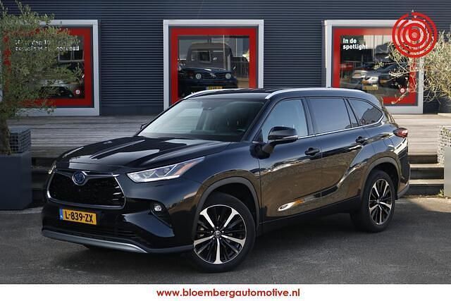 Zwart Gebruikt 2021 Toyota Highlander Premium SUV | € 50.900 (Iets duurder) - Afbeelding 1/4