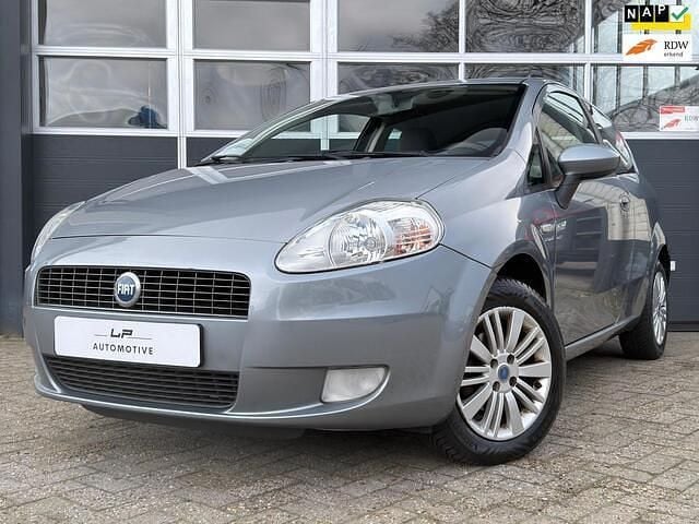 Occasion Fiat Grande Punto 78 PK (57 kW) 2006 Grijs (metallic) Hatchback