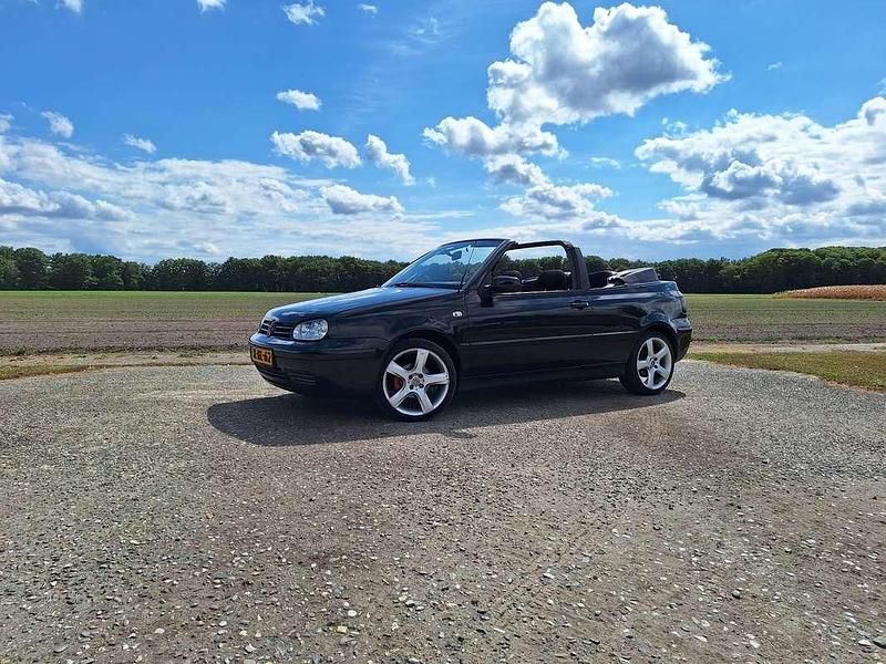 Zwart Gebruikt 1999 VW Golf Cabriolet Highline Cabriolet | € 1.950 (Eerlijke prijs) - Afbeelding 1/4