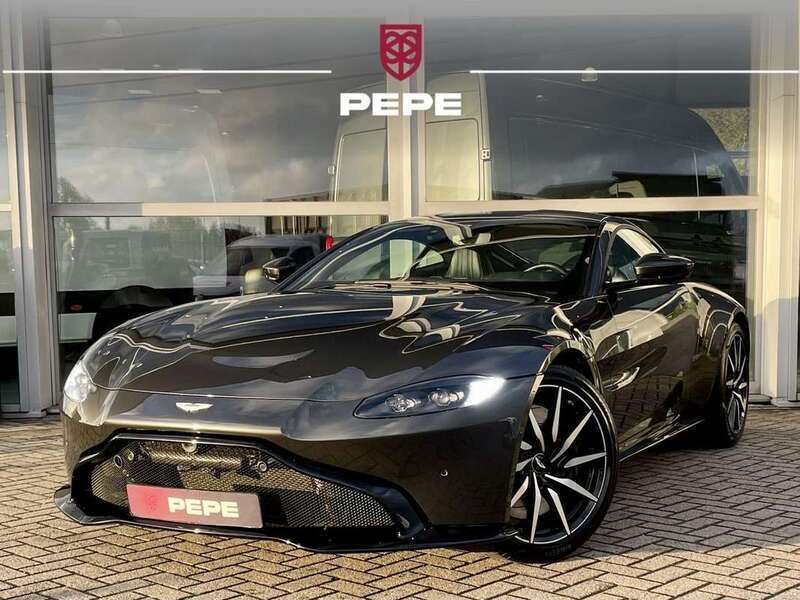 Grijs, metallic lak Gebruikt 2021 Aston Martin V8 Vantage Coupé | € 159.940 - Afbeelding 1/4